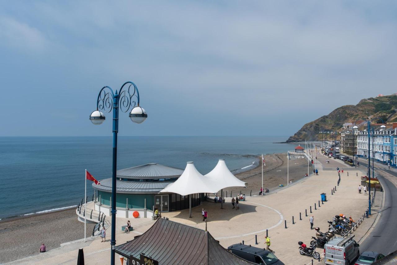 Starling View Boutique Stunning Seafront View Apartment Aberystwyth Buitenkant foto